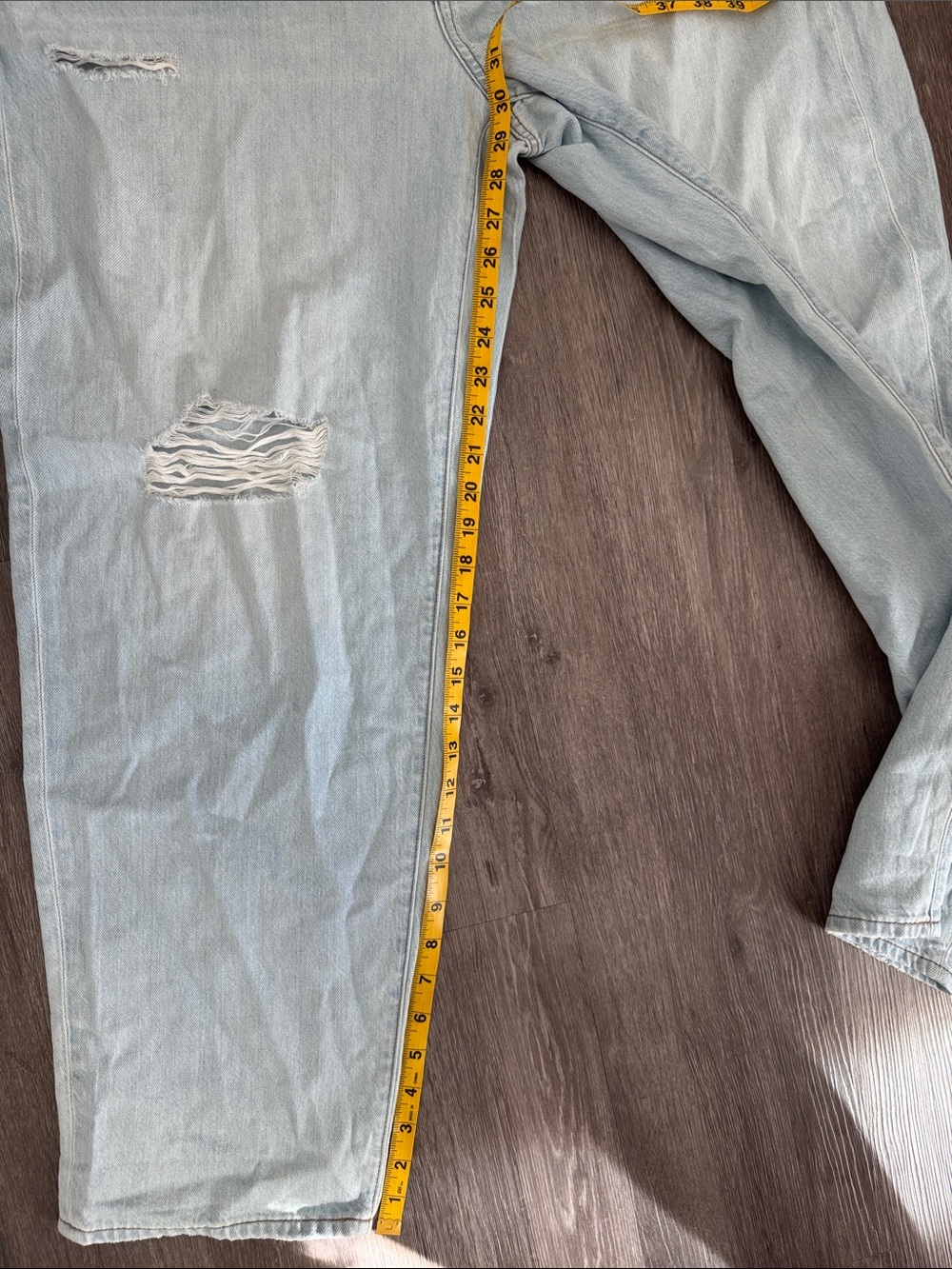 NWT Madewell Slouchy Distressed Boyjean in Light Wash - Picture 7 of 9